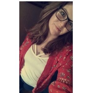 Meet your Posher, Marissa